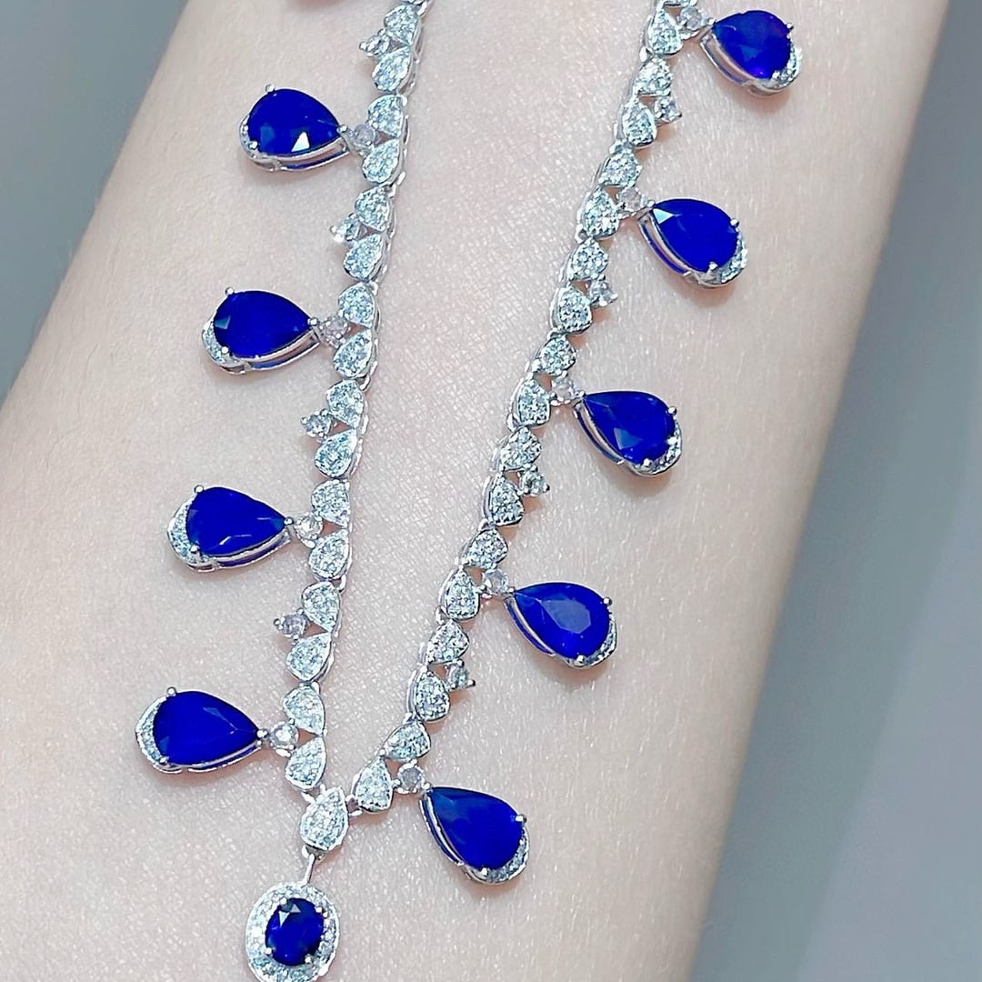 14k Gold 9.5 Ct Vivid Blue Natural Sapphire & Diamond Necklace - 5