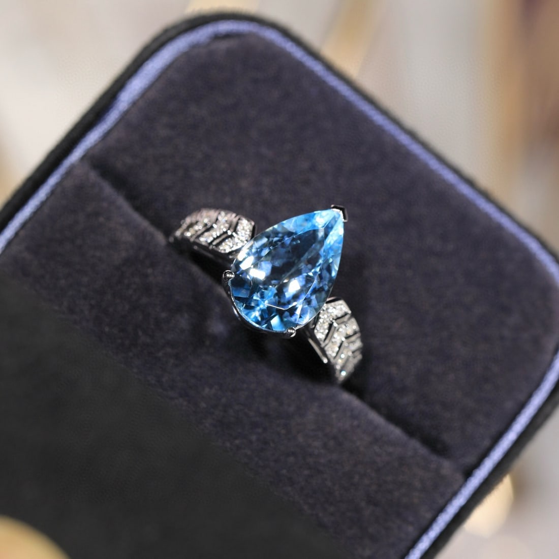 14k Gold 4.21 Ct Natural Aquamarine & Diamond Ring - 3