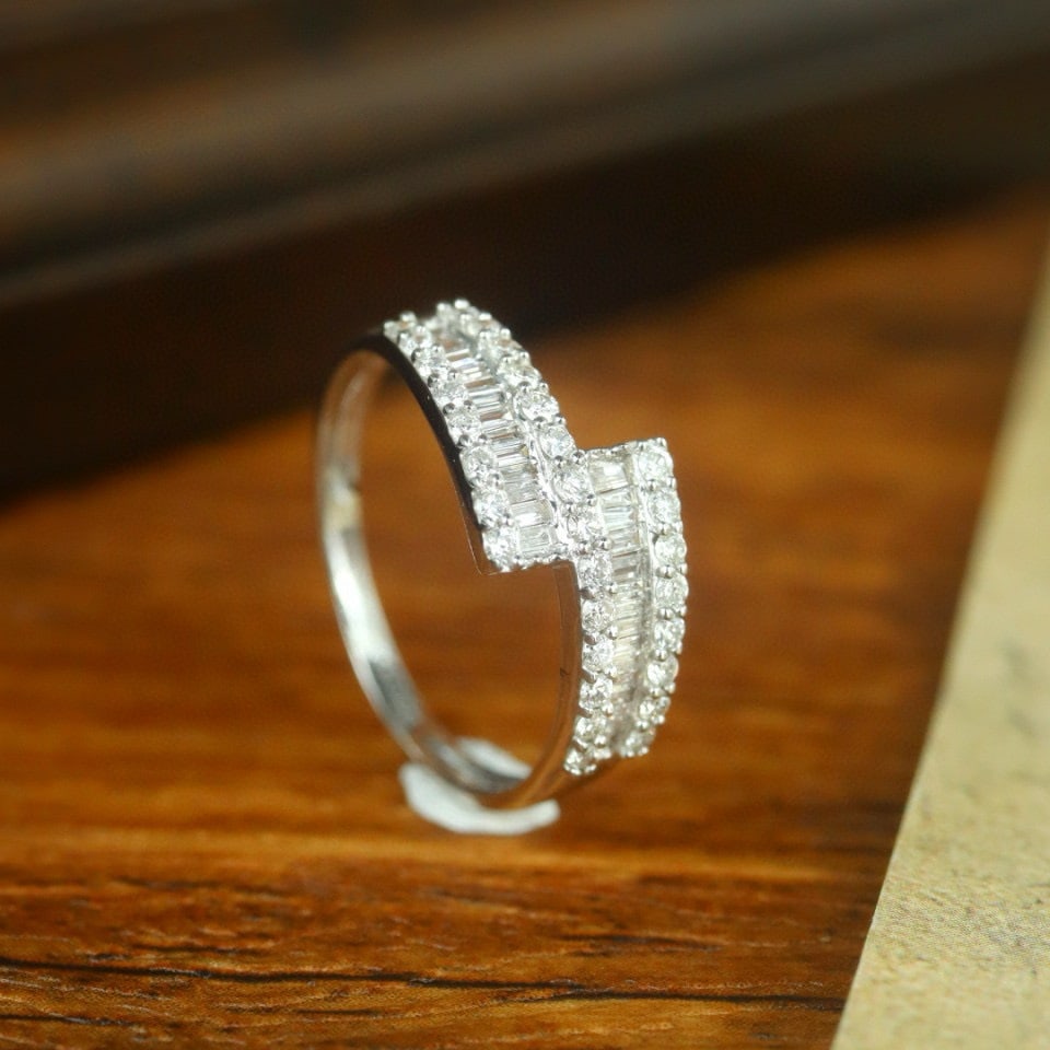 14k Gold 0.60 Ct Natural H Diamond Ring - 4