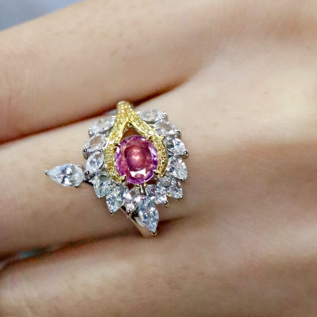 14k Gold 0.87 Ctw Natural Padparadscha Sapphire & Diamond Ring - 6