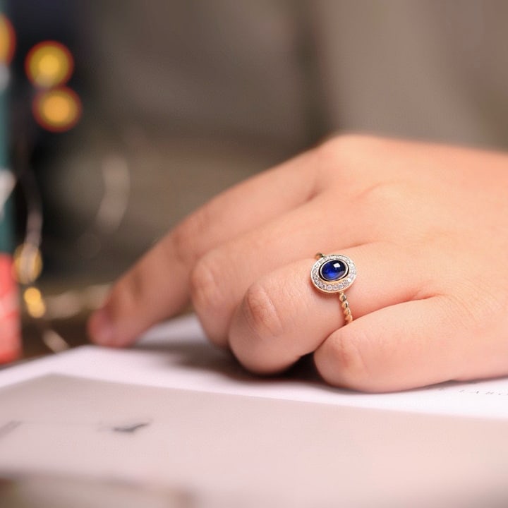 14k Gold 0.75 Ct Vivid Blue Natural Sapphire & Diamond Ring - 4