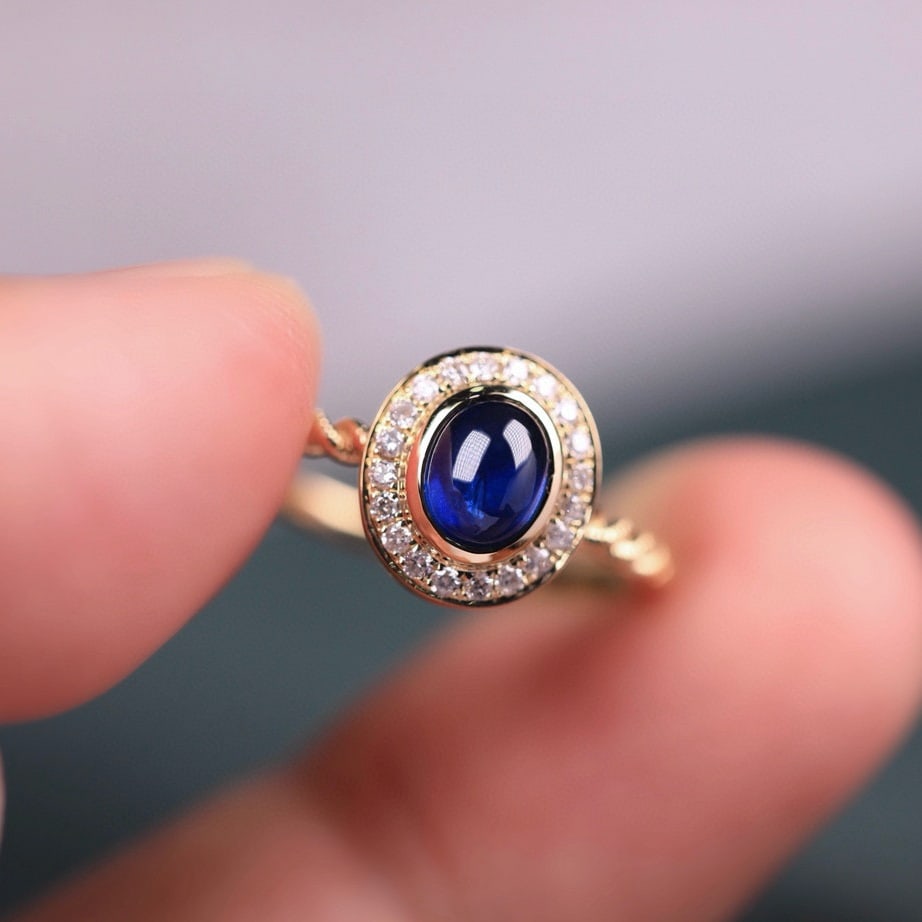 14k Gold 0.75 Ct Vivid Blue Natural Sapphire & Diamond Ring - 8