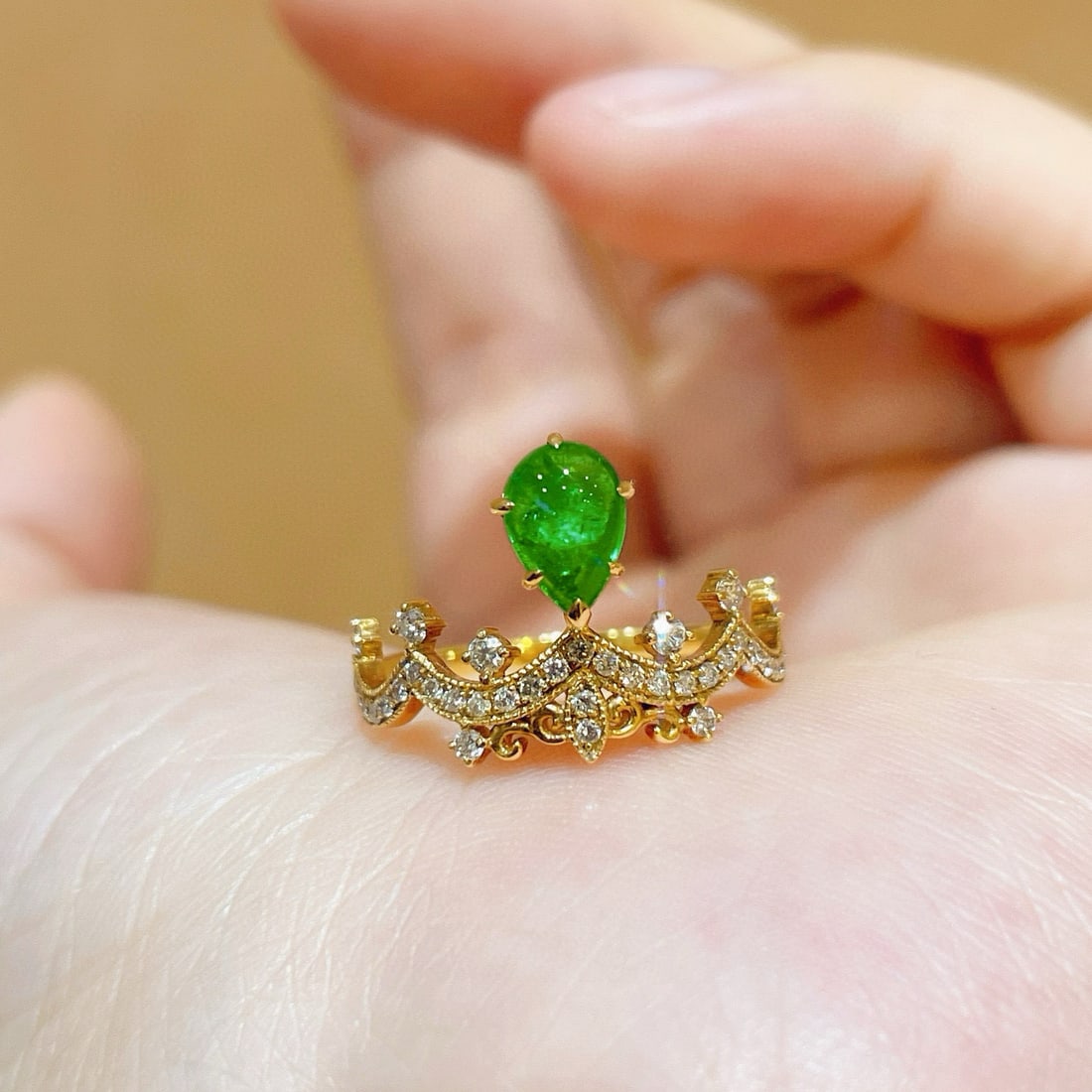 14k Gold 0.90 Ctw Vivid Green Natural Emerald & Diamond Ring - 3