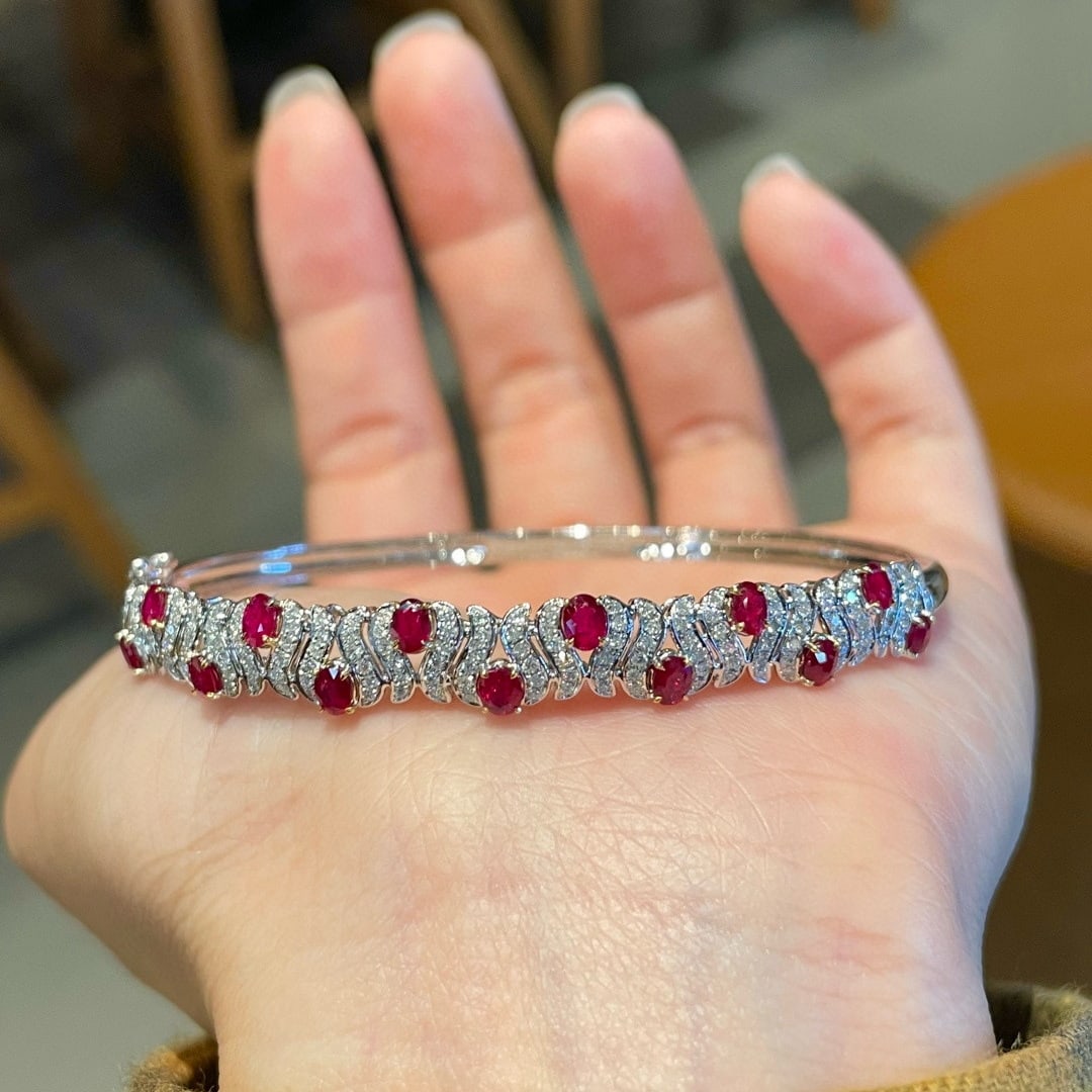 14k Gold 1.40 Ct Natural Ruby & Diamond Bangle - 4