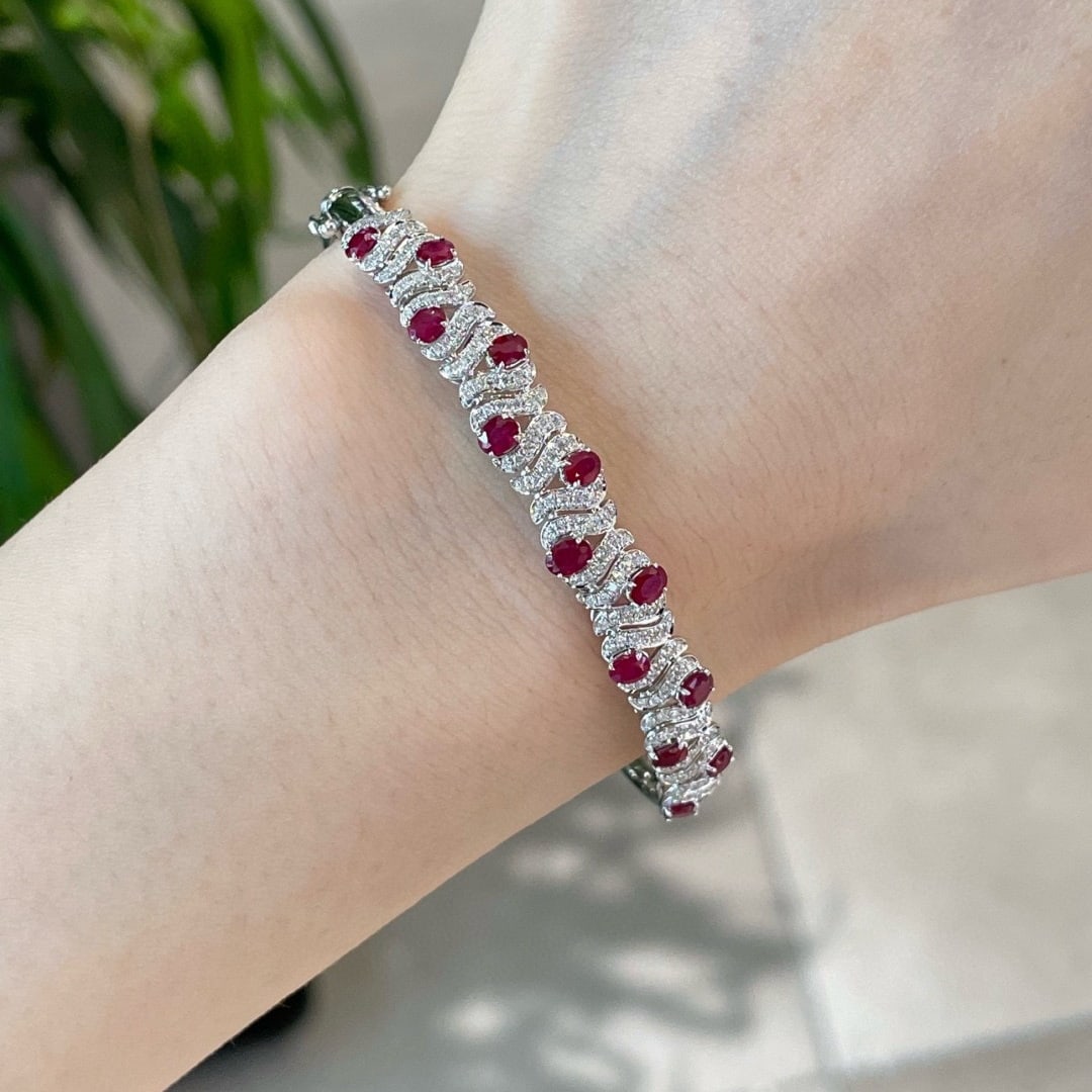 14k Gold 1.40 Ct Natural Ruby & Diamond Bangle - 7