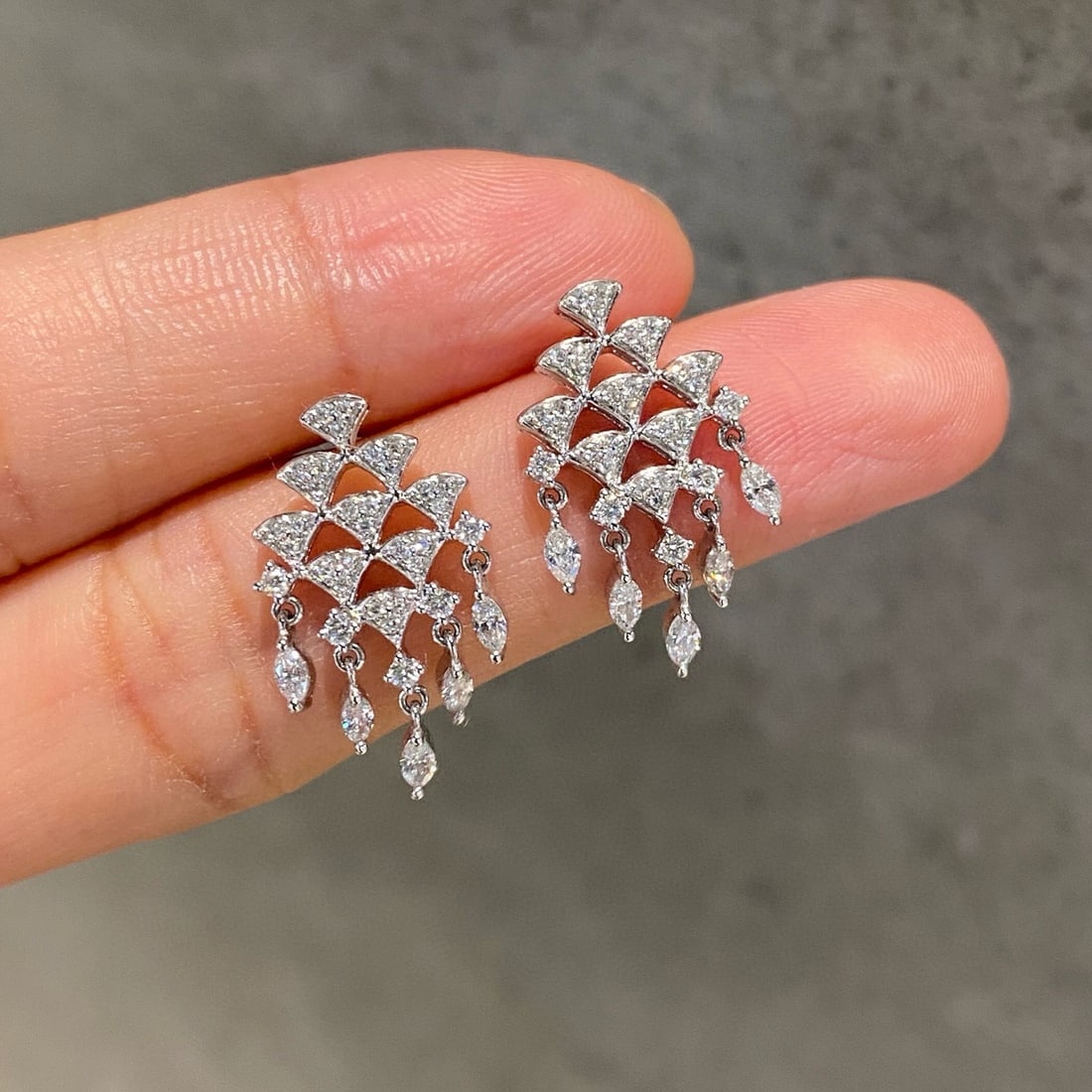 14k Gold 0.6 Ct Natural H Diamond Earrings (1 of 4)