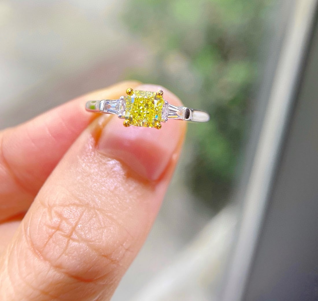Gia Certified 14k Gold 1.17 Ctw Natural Yellow Diamond & Diamond Ring: Ref:231090178 // gold content:14k gold // ring size:7. 25us // // main gemstone:yellow diamond // certified:gia // shape:cushion // carat weight:1. 01ct // clarity grade:vs2 // color:yellow //