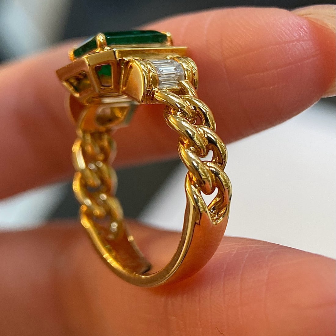 14k Gold 2.01 Ctw Vivid Green Natural Emerald & Diamond Ring - 2