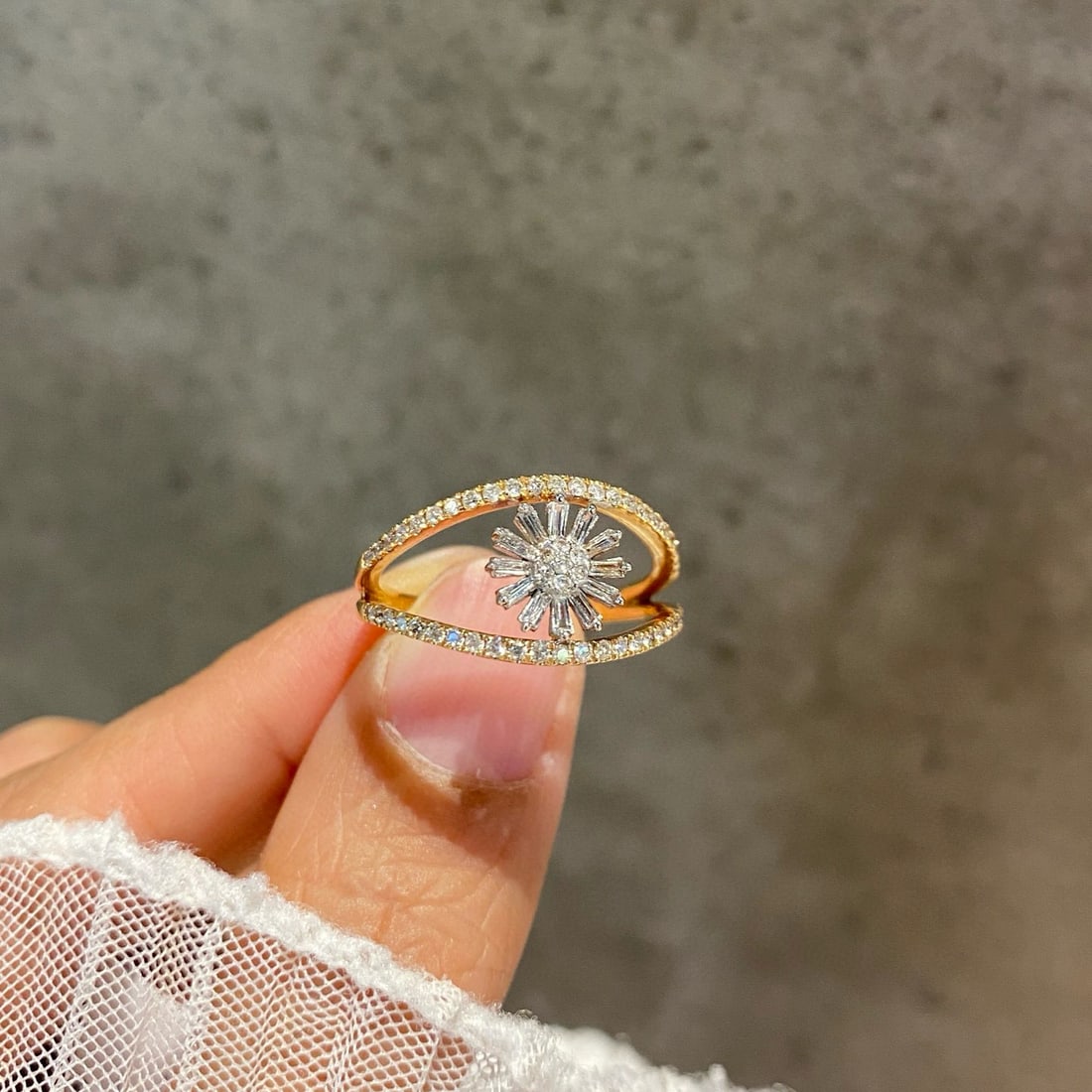 14k Gold 0.5 Ct Natural H Diamond Ring - 2