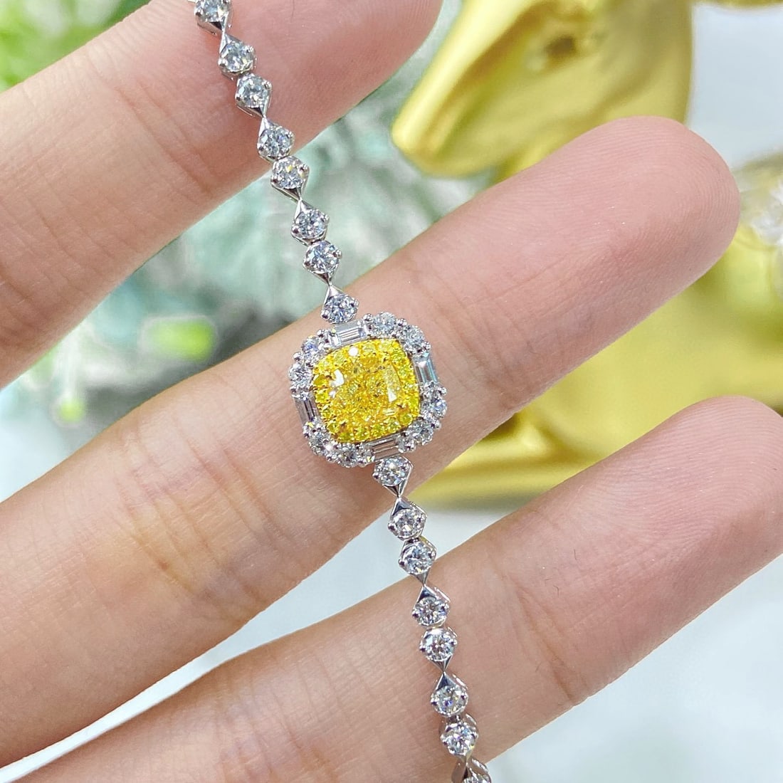 14k Gold 1.49 Ctw Natural Yellow Diamond & Diamond Bracelet - 5