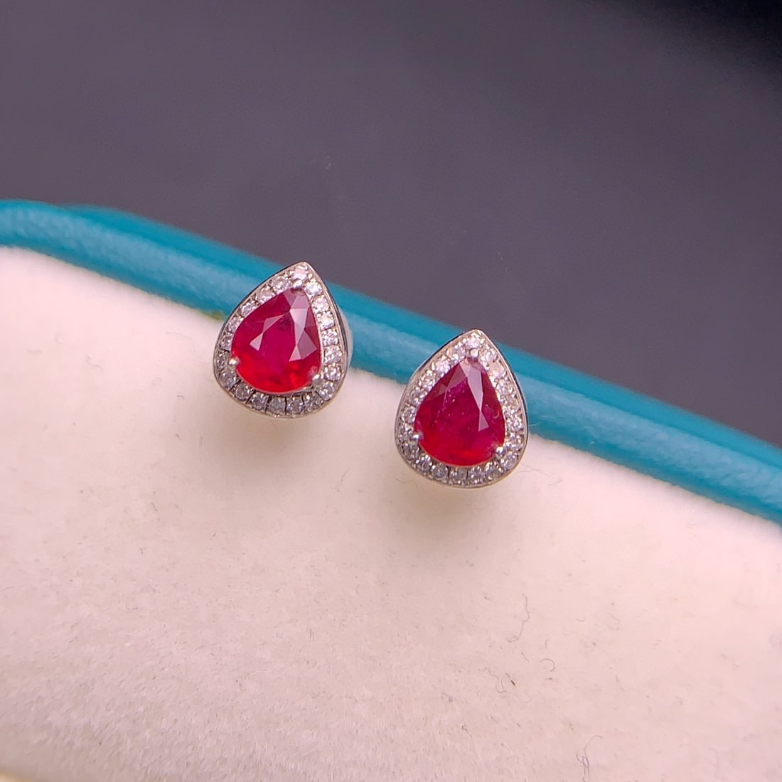 14k Gold 0.85 Ct Natural Ruby & Diamond Earrings - 5