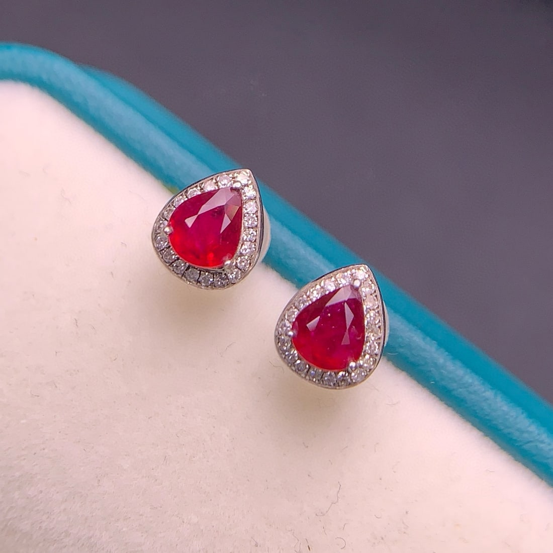 14k Gold 0.85 Ct Natural Ruby & Diamond Earrings - 6