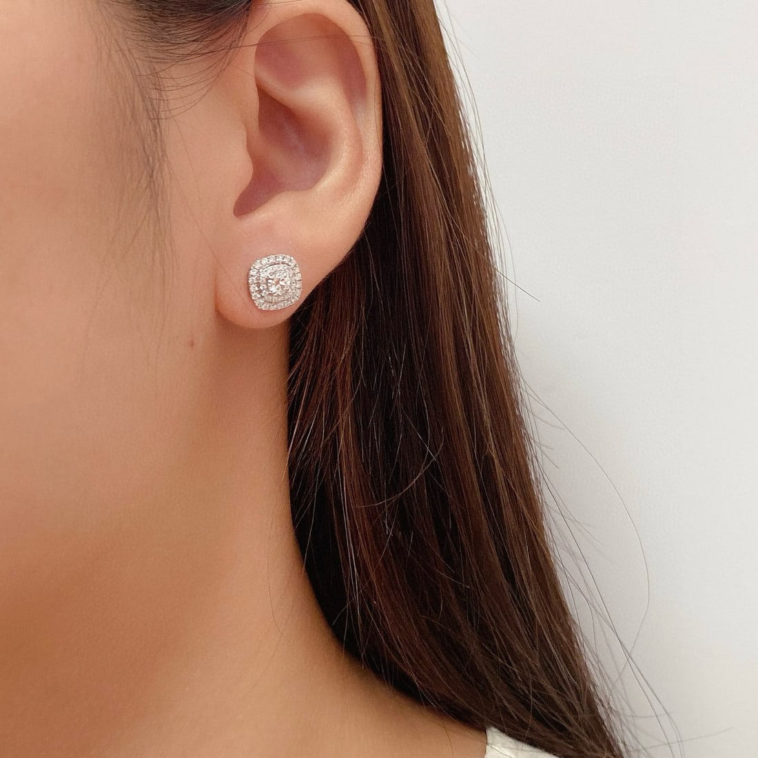 14k Gold 0.67 Ctw Natural H Diamond Earrings - 5