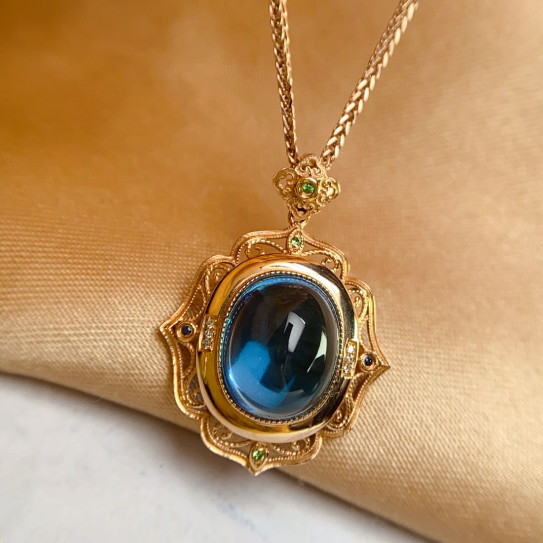 14k Gold 5.00 Ct Natural Topaz & Diamond Pendant( Without Chain ) - 3