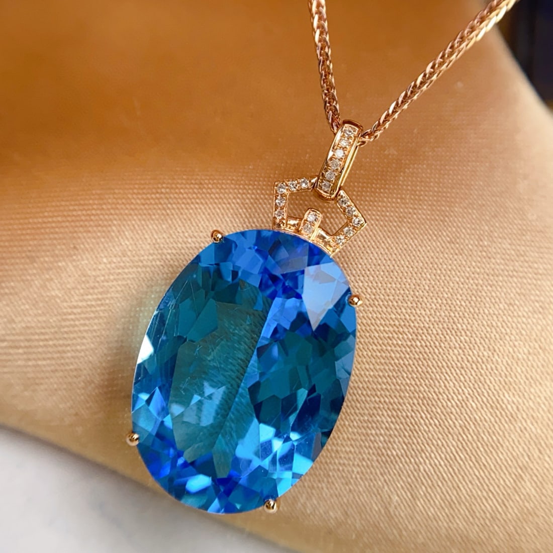 14k Gold 26.50 Ct Natural Topaz & Diamond Pendant( Without Chain ) - 4