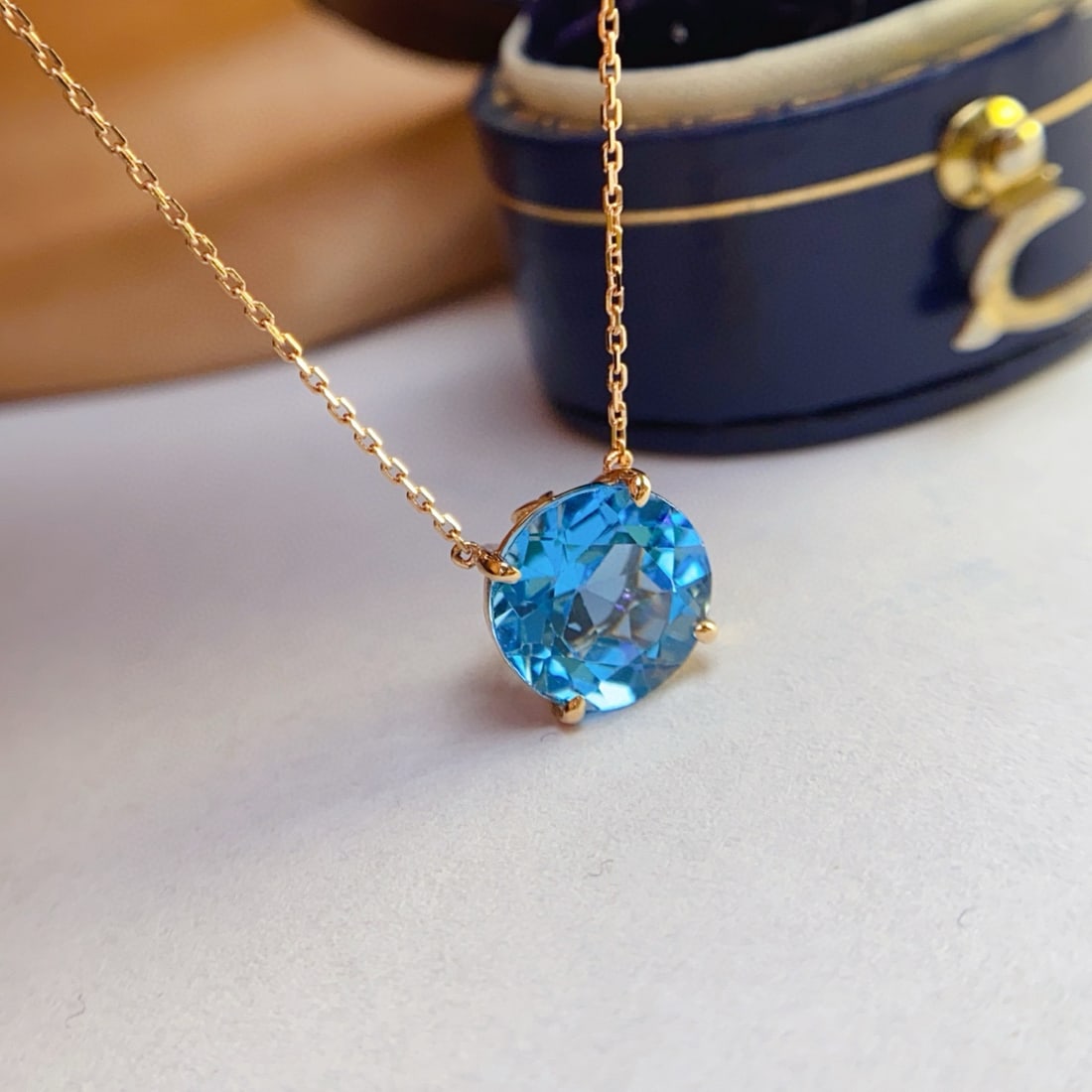 14k Gold 4.00 Ct Natural Topaz Necklace - 4