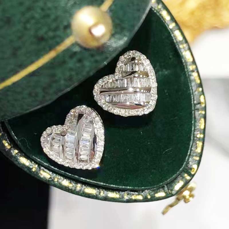 14k Gold 0.34 Ct Natural H Diamond Earrings: Ref:231090224 // gold content:14k gold // main gemstone:diamond // shape:multiple // carat weight:0. 34ct // clarity grade:vs-si // color:h // treatment:natural // Condition: NewLow Estimate: