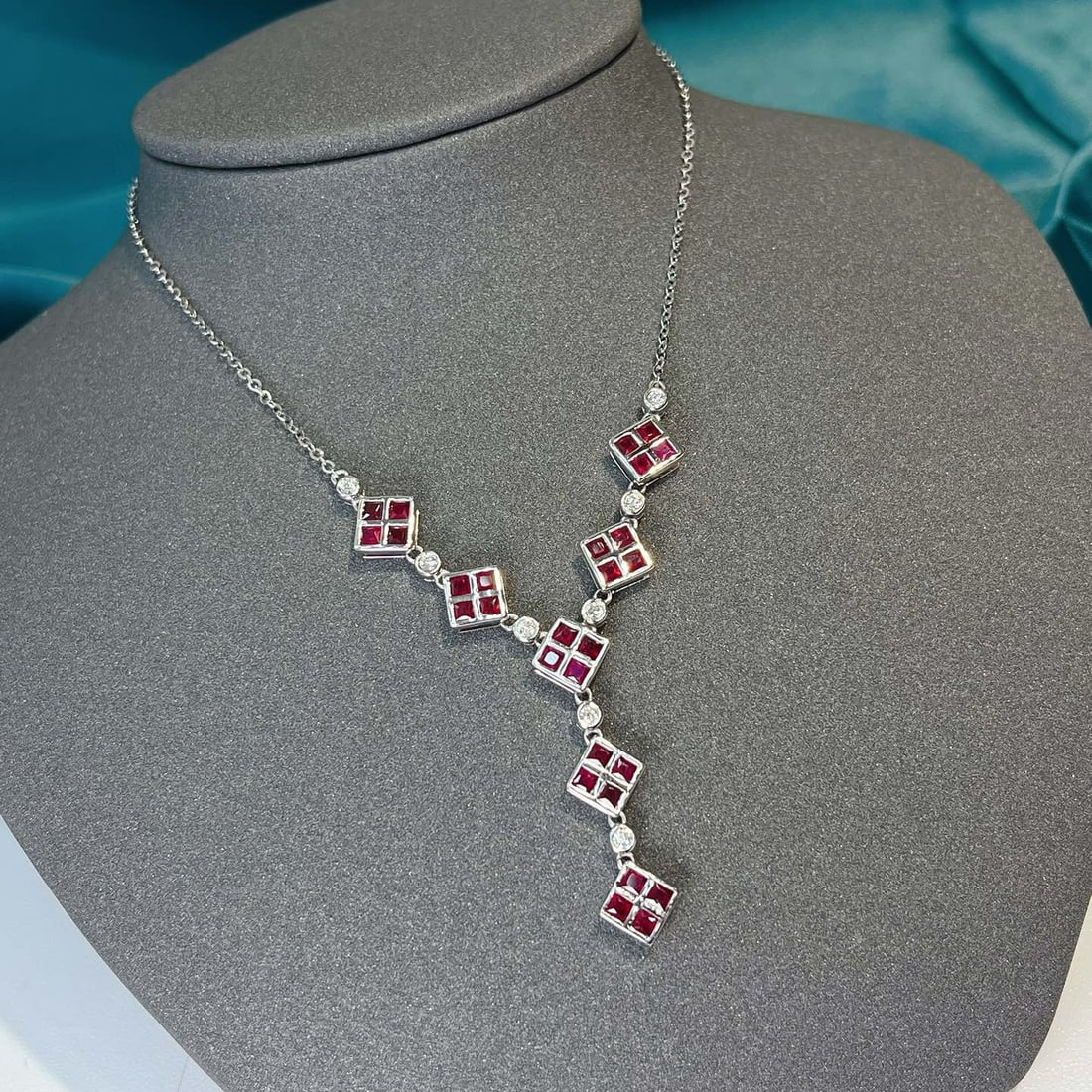 14k Gold 3.02 Ct Natural Ruby & Diamond Necklace - 4