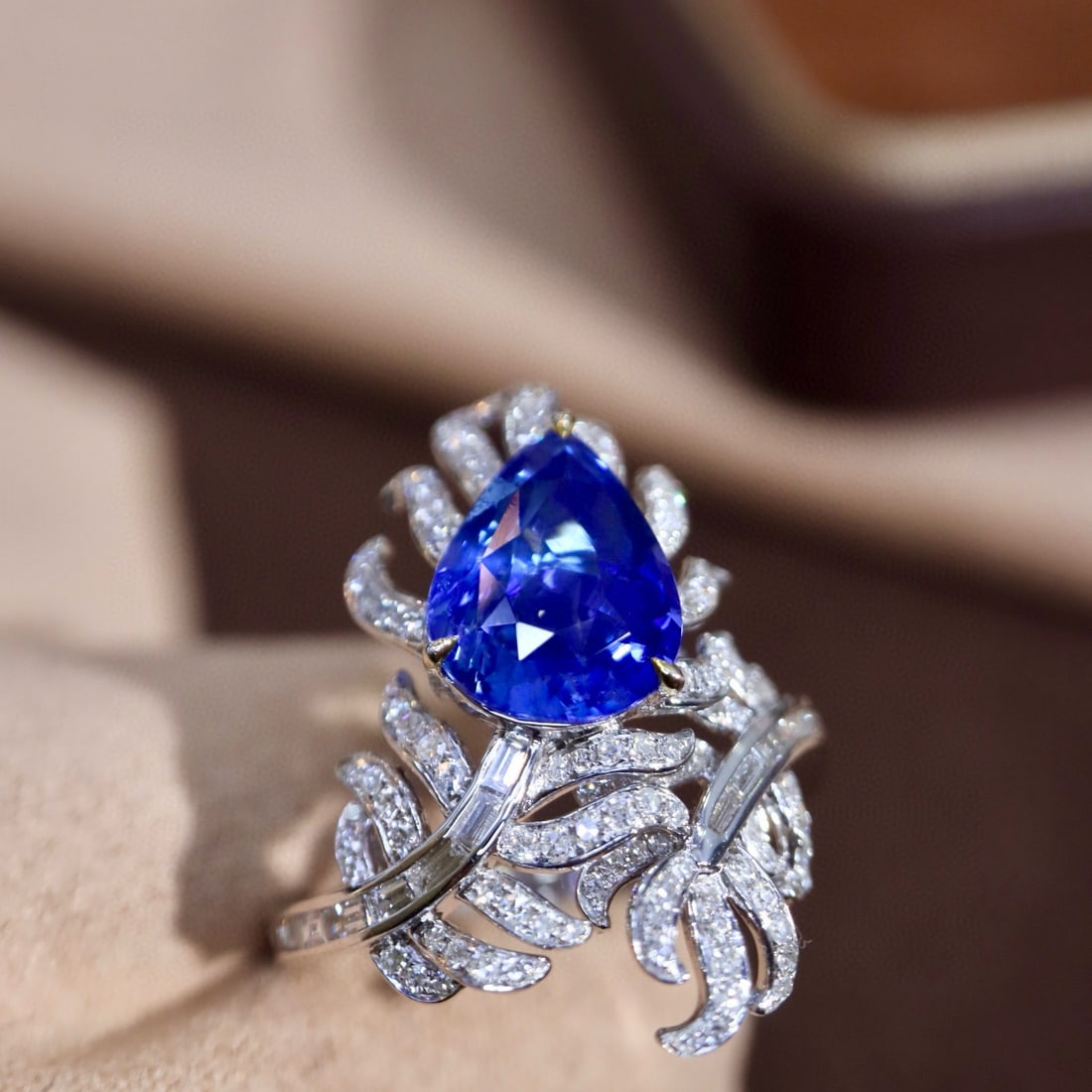 14k Gold 4.23 Ctw Natural Sapphire & Diamond Ring - 4