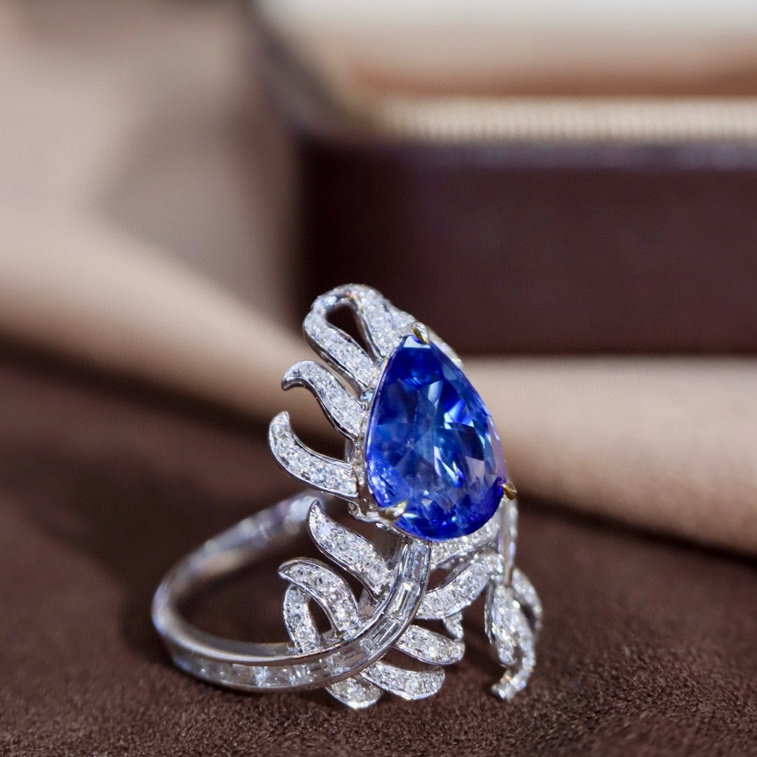 14k Gold 4.23 Ctw Natural Sapphire & Diamond Ring - 6