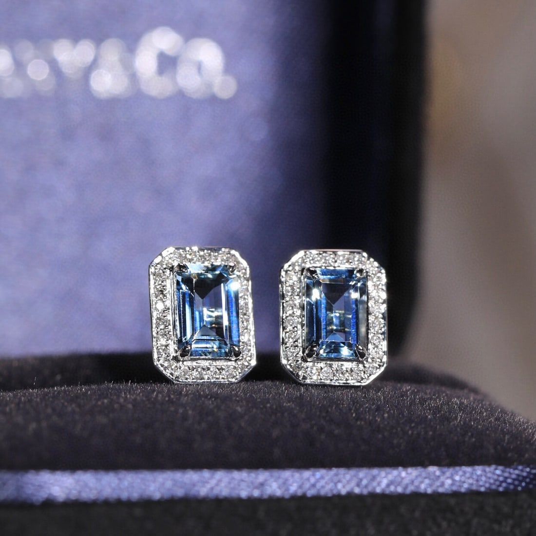 14k Gold 1.20 Ct Natural Aquamarine & Diamond Earrings - 2