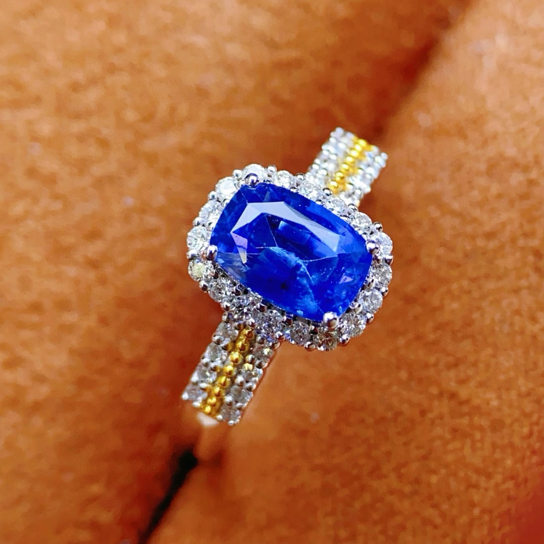 14k Gold 1.4 Ct Natural Sapphire & Diamond Ring - 3