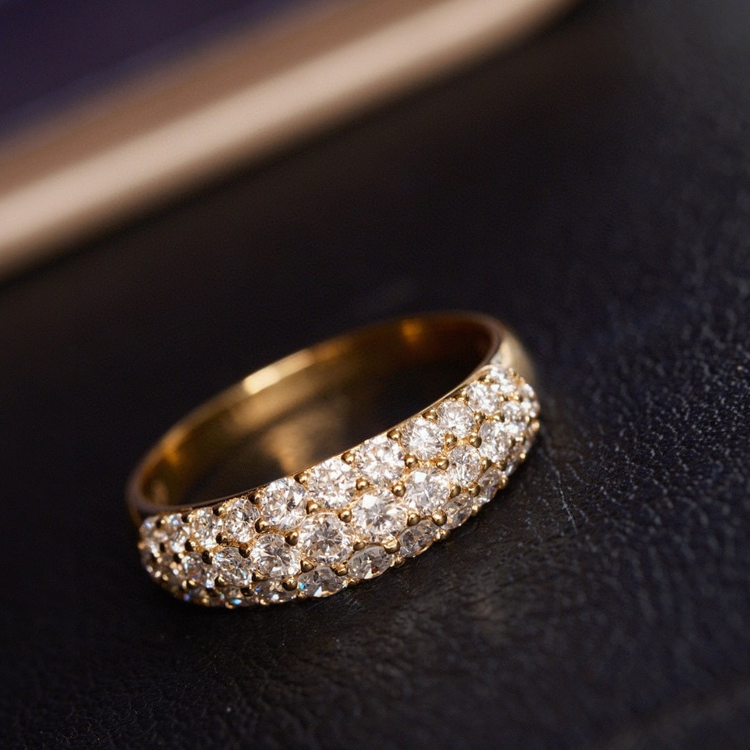 14k Gold 1 Ct Lab Grown Diamond Ring: Ref:231090300 // gold content:14k gold // ring size:7. 25us // // main gemstone:lab grown diamond // shape:round // carat weight:1ct // clarity grade:vs-si // color:h // cut grade:g // Condition: