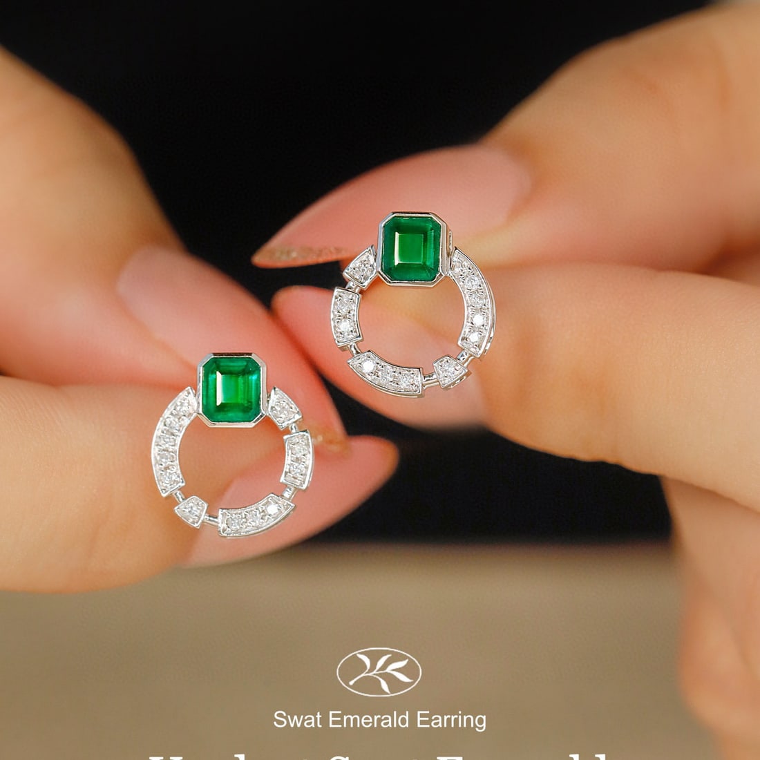 14k Gold 0.70 Ctw Vivid Green Natural Emerald & Diamond Earrings - 5