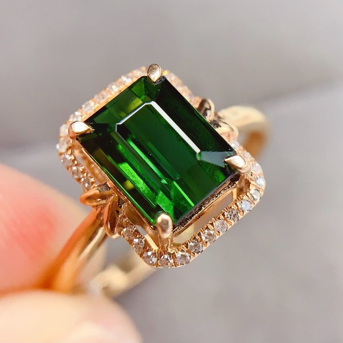 14k Gold 2.2 Ct Natural Tourmaline & Diamond Ring: Ref:231090330 // gold content:14k gold // ring size:7. 25us // // main gemstone:tourmaline // shape:octagonal // carat weight:2. 2ct // color:green // treatment:natural // // adjacent gemstone 2 :
