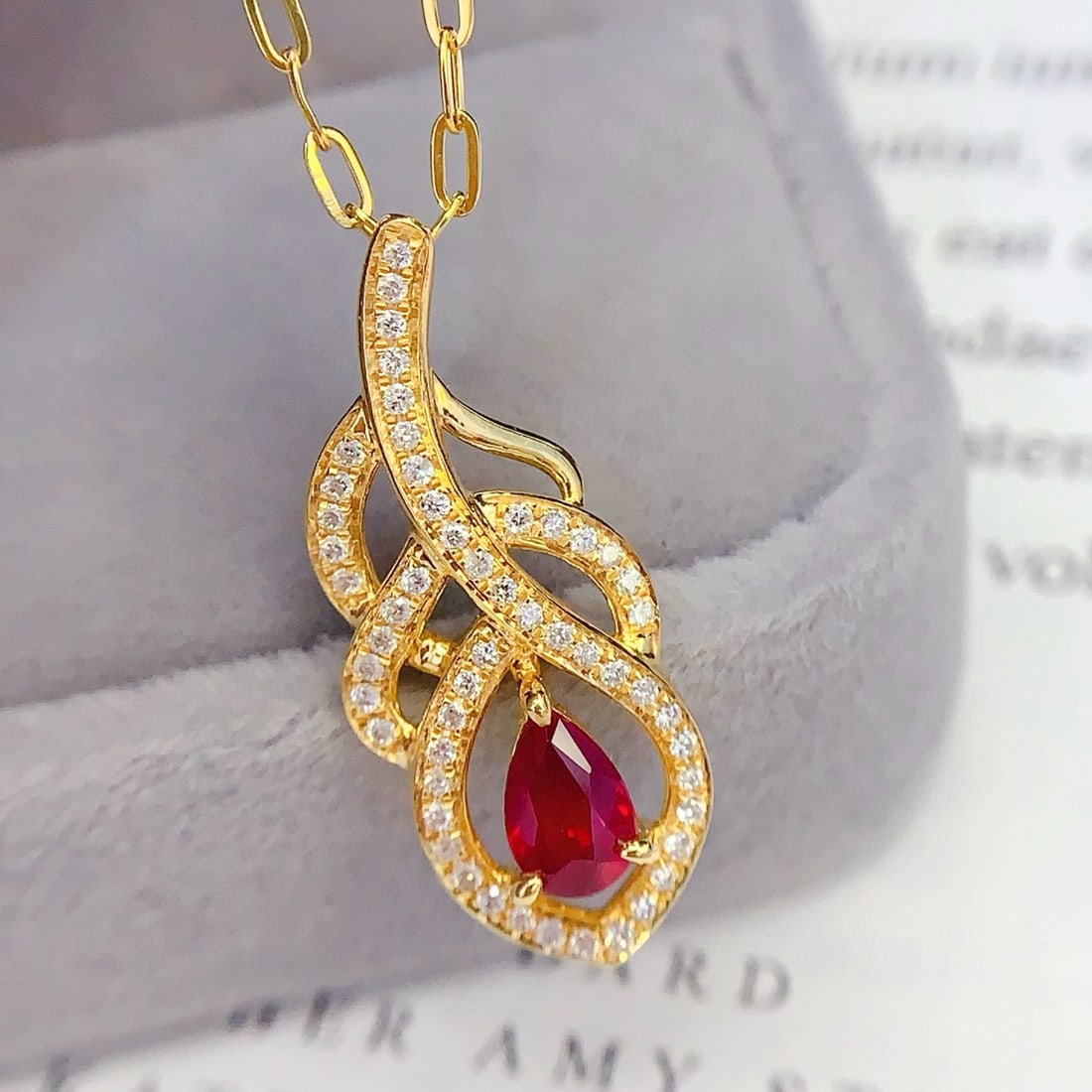 14k Gold 0.7 Ct Vivid Red Natural Ruby & Diamond Necklace - 4