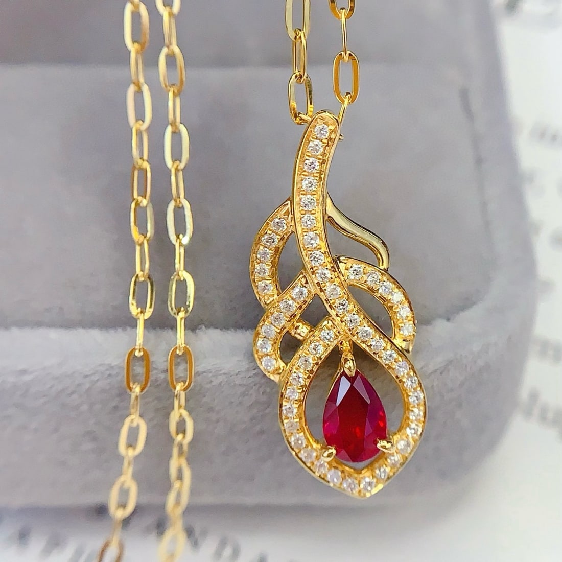 14k Gold 0.7 Ct Vivid Red Natural Ruby & Diamond Necklace - 5