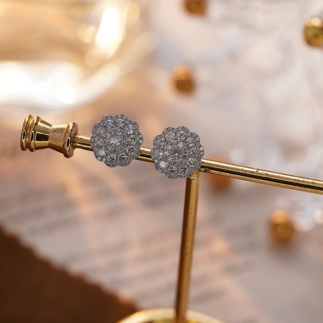 14k Gold 1.26 Ct Natural H Diamond Earrings: Ref:231090370 // gold content:14k gold // main gemstone:diamond // shape:round // carat weight:1. 26ct // clarity grade:vs-si // color:h // treatment:natural // cut grade:g // Condition: NewLow