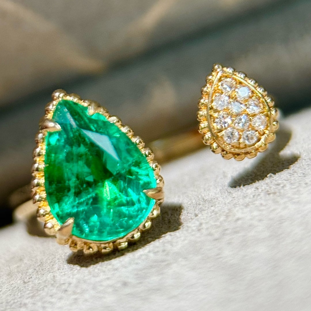 14k Gold 1.96 Ct Vivid Green Natural Emerald & Diamond Ring - 3