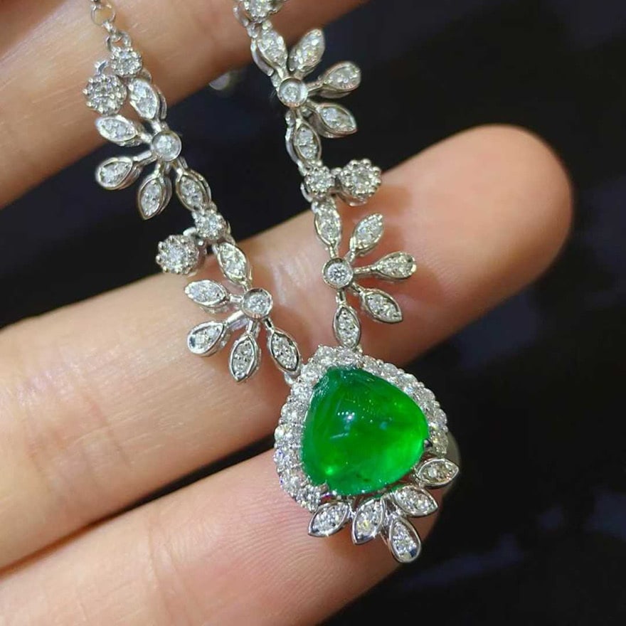 14k Gold 4.08 Ctw Vivid Green Natural Emerald & Diamond Necklace - 2