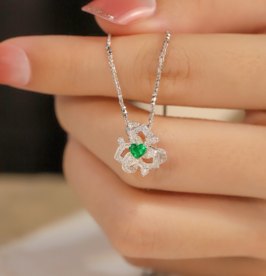 14k Gold 0.31 Ctw Vivid Green Natural Emerald & Diamond Necklace: Ref:231090421 // gold content:14k gold // main gemstone:emerald // shape:heart // carat weight:0. 15ct // color:vivid green // treatment:natural // // adjacent gemstone 2 : diamond // shape:round