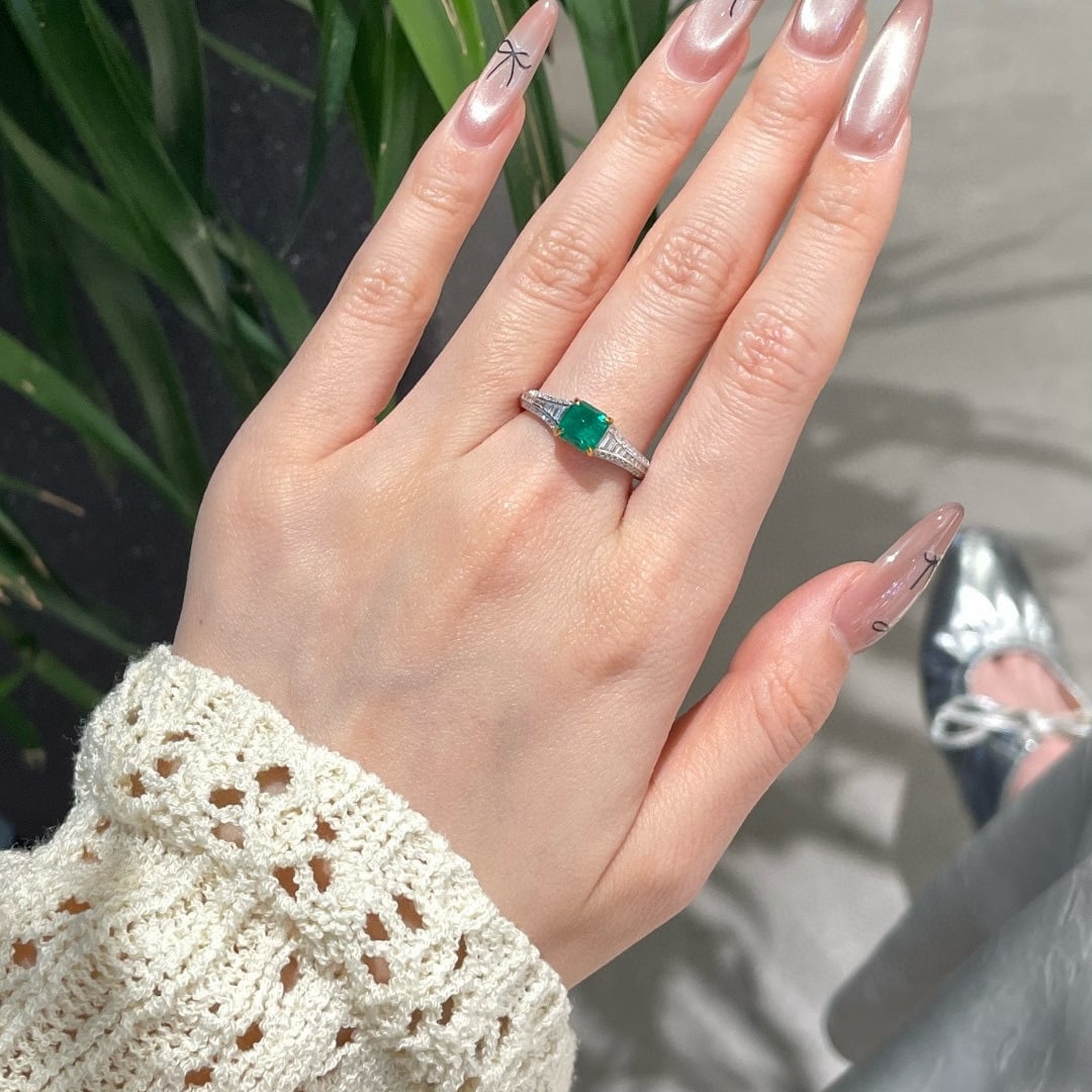 14k Gold 1.26 Ct Vivid Green Natural Emerald & Diamond Ring - 2