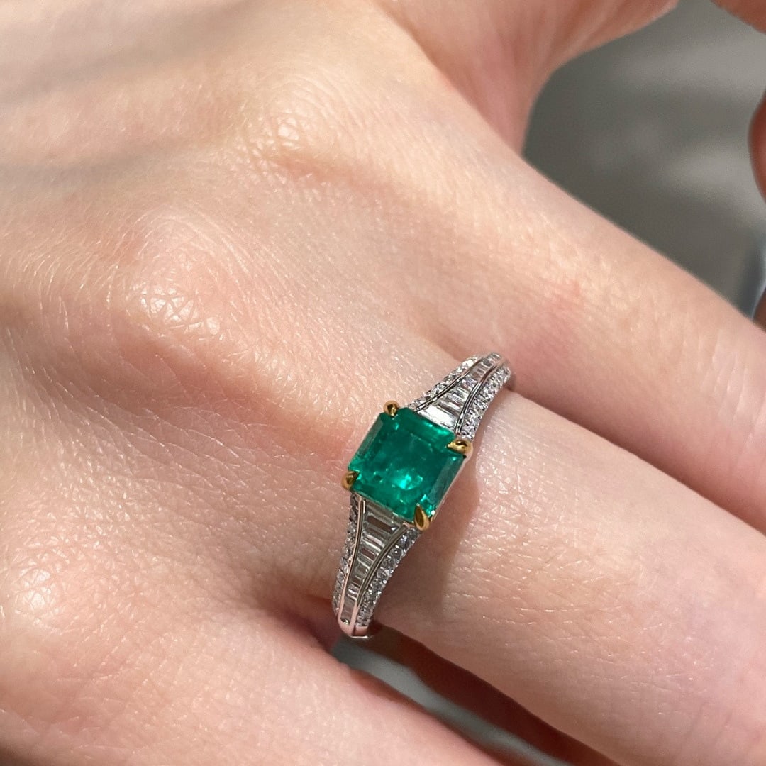 14k Gold 1.26 Ct Vivid Green Natural Emerald & Diamond Ring - 6