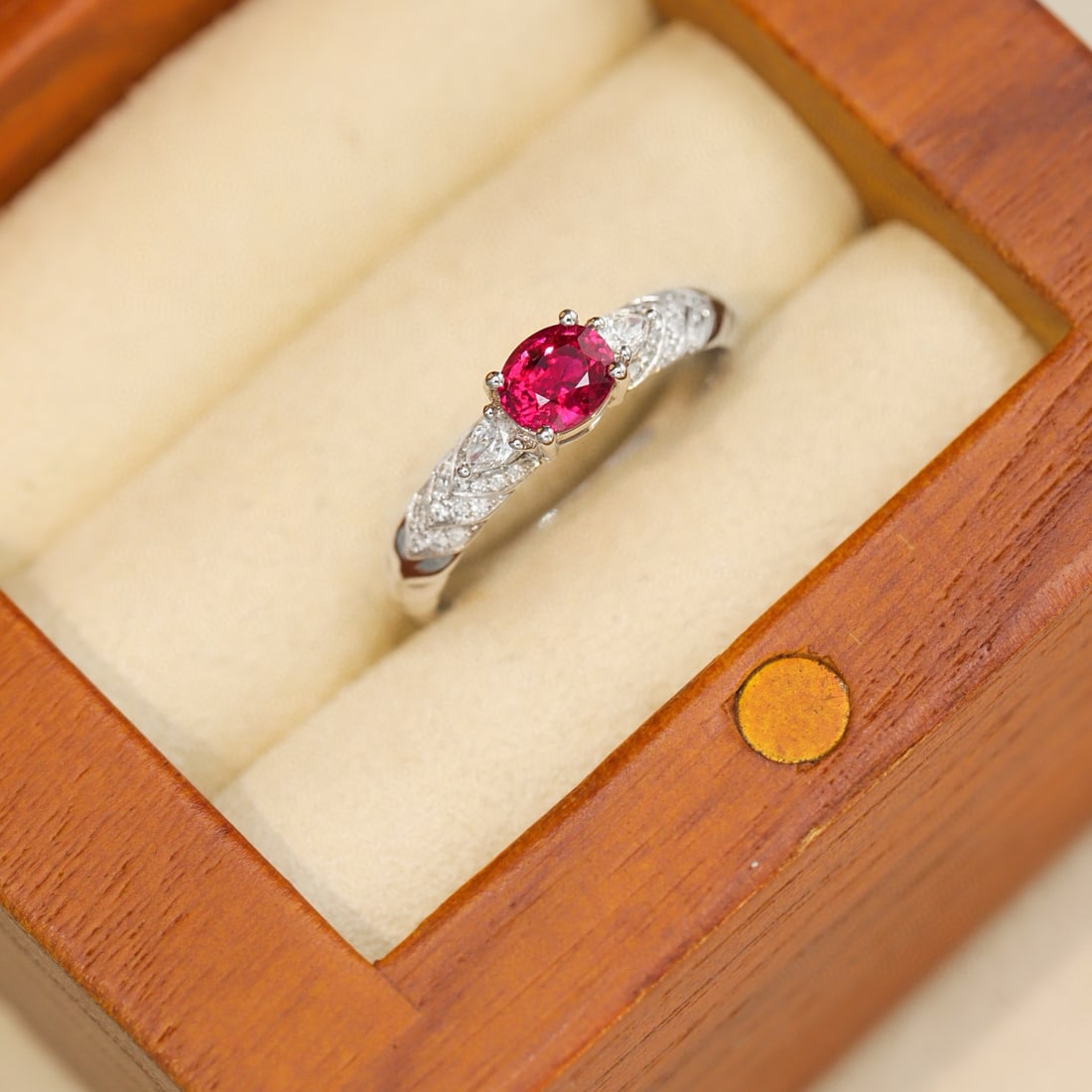 14k Gold 0.89 Ctw Natural Ruby & Diamond Ring - 5