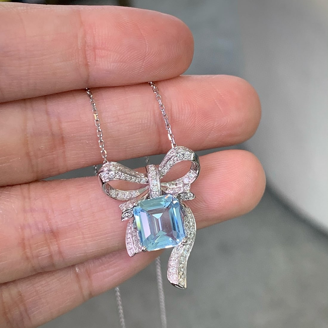 14k Gold 3.17 Ctw Natural Aquamarine & Diamond Necklace - 5