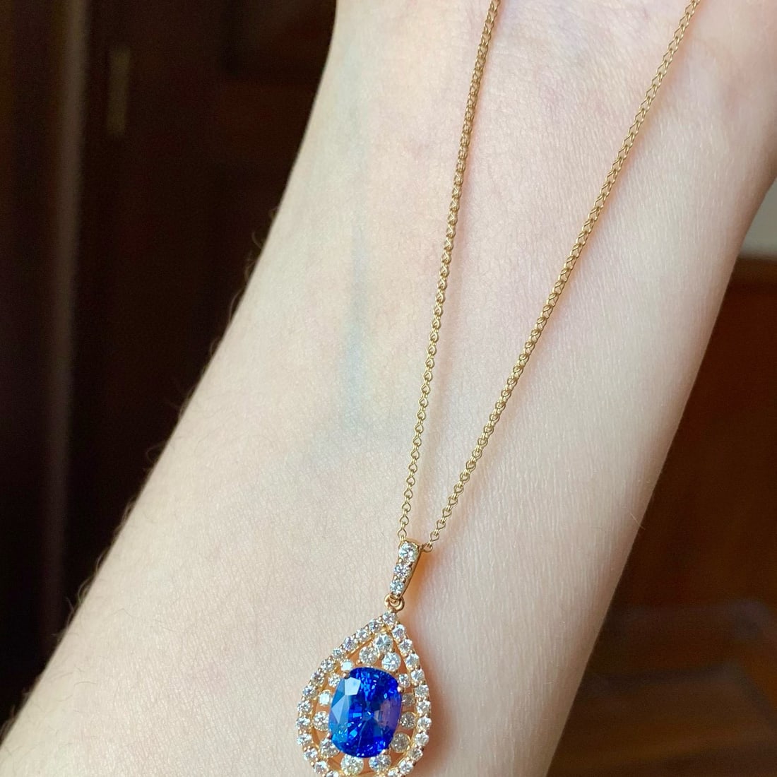 14k Gold 3.99 Ctw Natural Sapphire & Diamond Necklace: Ref:231090446 // gold content:14k gold // main gemstone:sapphire // shape:cushion // carat weight:3. 21ct // color:blue // treatment:natural // // adjacent gemstone 2 : diamond // shape:round //