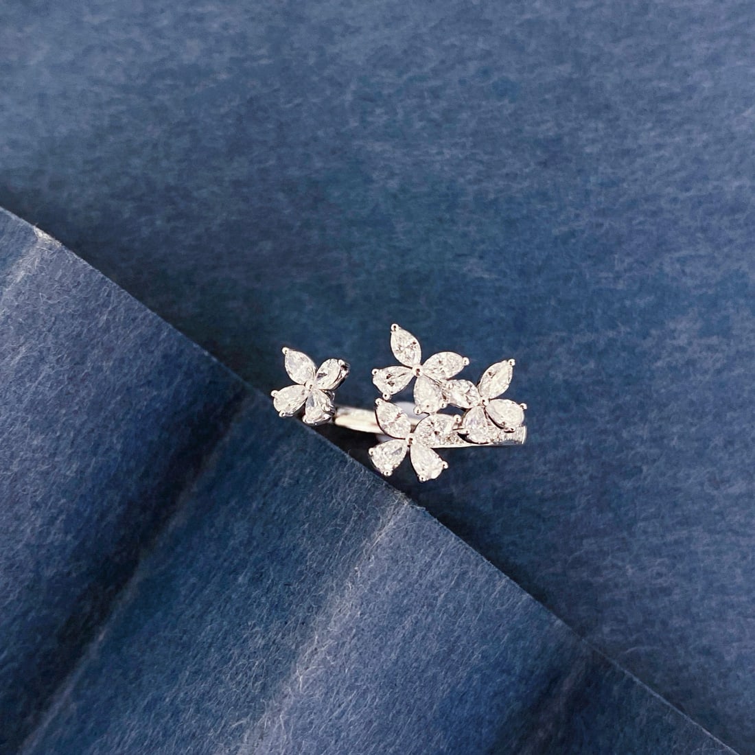 14k Gold 0.95 Ct Natural H Diamond Ring: Ref:230942040 // gold content:14k gold // ring size:7. 25us // // main gemstone:diamond // shape:multiply // carat weight:0. 95ct // clarity grade:vs-si // color:h // treatment:natural //