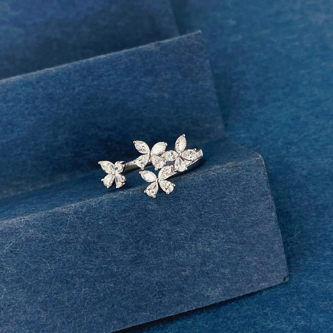 14k Gold 0.95 Ct Natural H Diamond Ring - 4