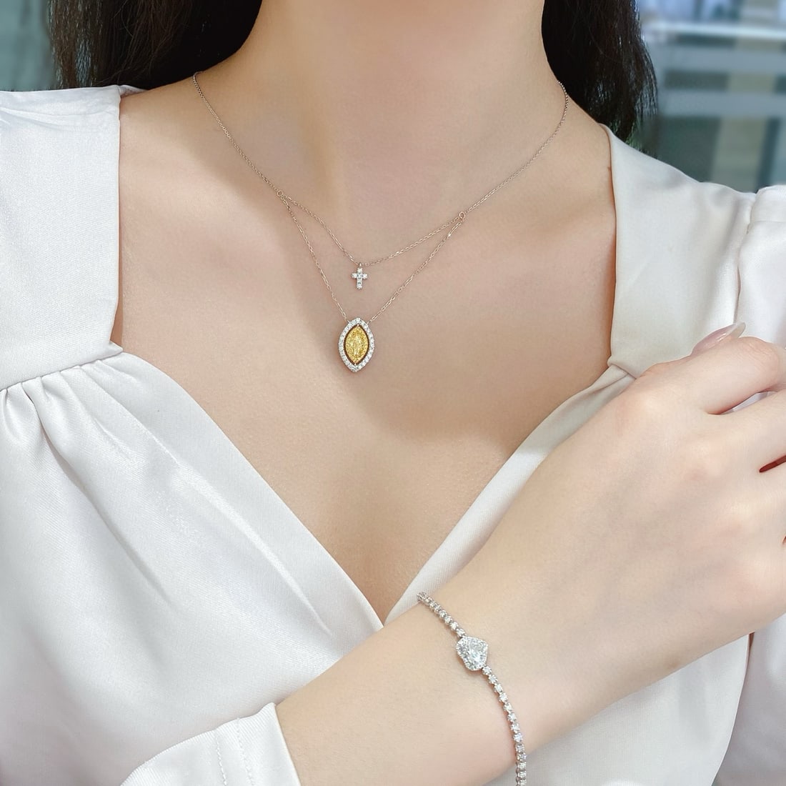 14k Gold 1.14 Ctw Natural Yellow Diamond & Diamond Necklace - 2