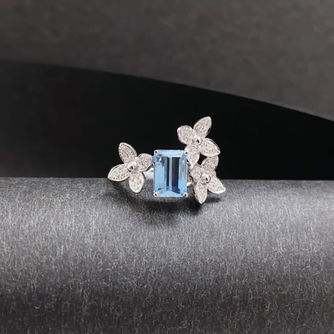 14k Gold 1.63 Ctw Natural Aquamarine & Diamond Ring: Ref:230942043 // gold content:14k gold // ring size:7. 25us // // main gemstone:aquamarine // shape:octagonal // carat weight:1. 27ct // color:santa maria color // treatment:natural // // adjacent