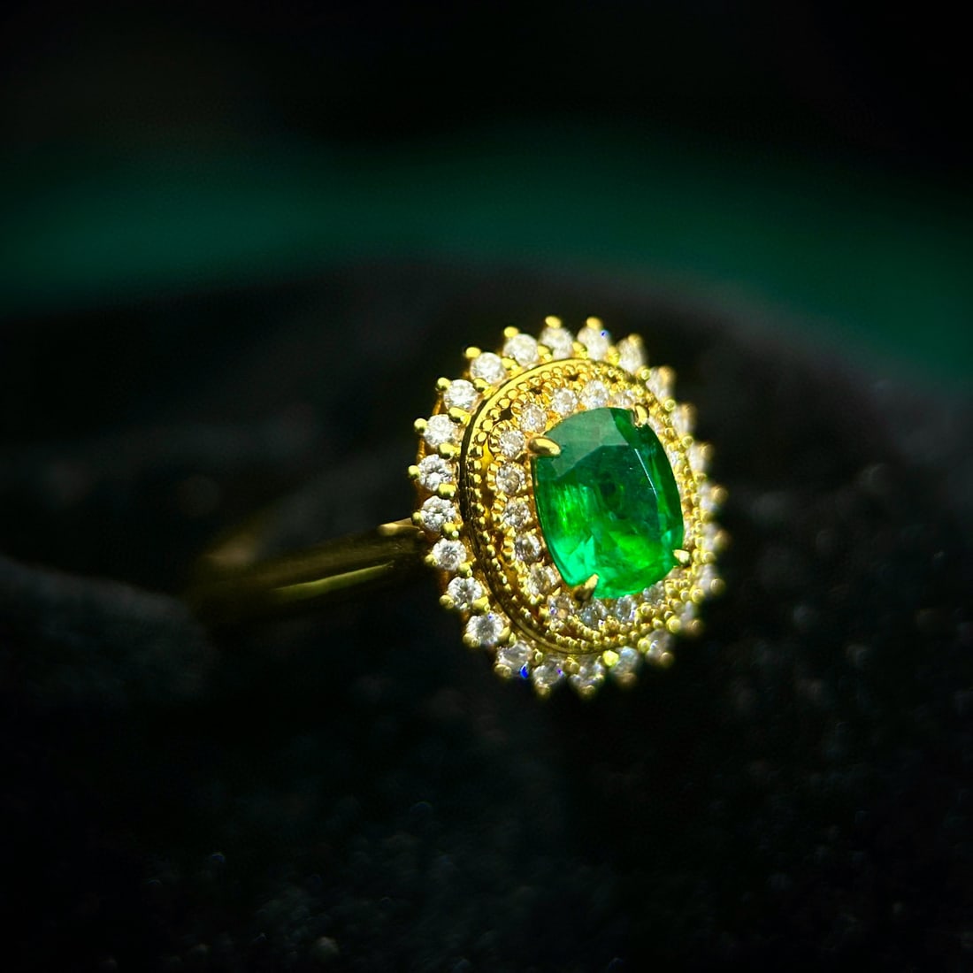 14k Gold 1.43 Ctw Vivid Green Natural Emerald & Diamond Ring - 3