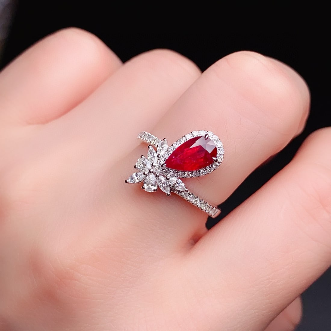 14k Gold 1.58 Ctw Vivid Red Natural Ruby & Diamond Ring - 2