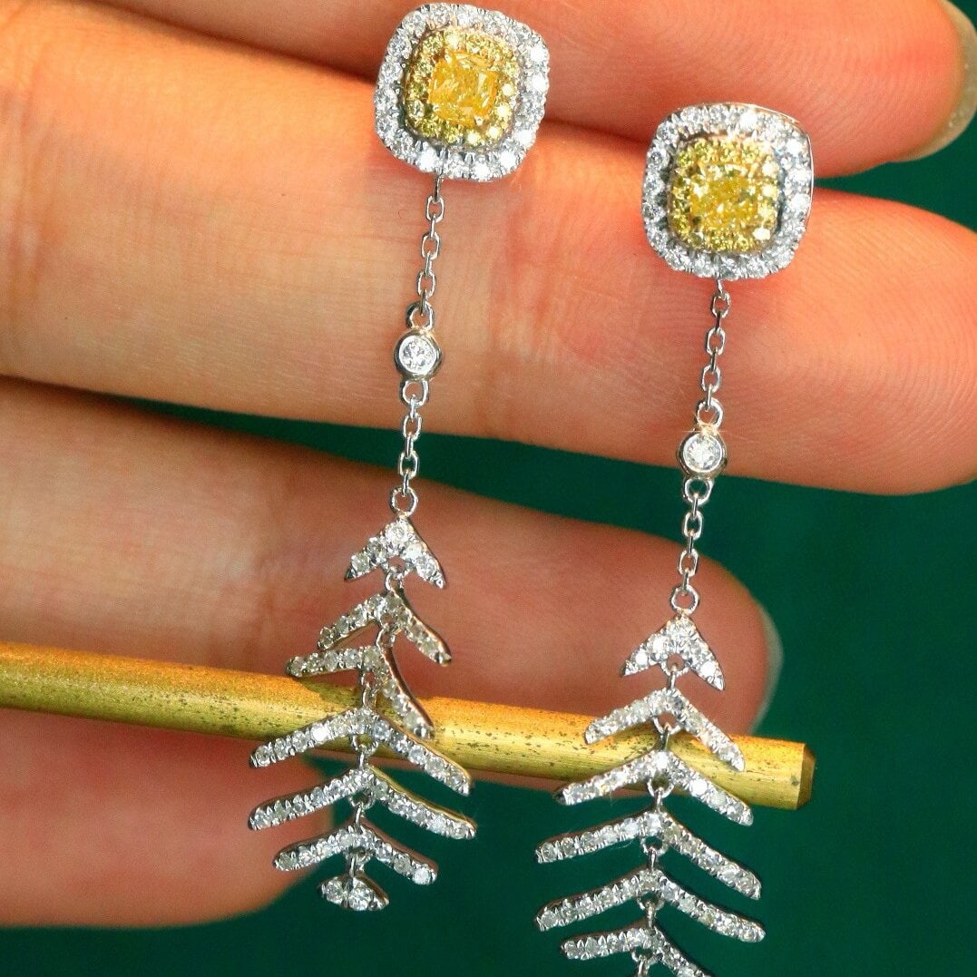 14k Gold 0.9 Ct Natural Color Diamond Earrings - 2