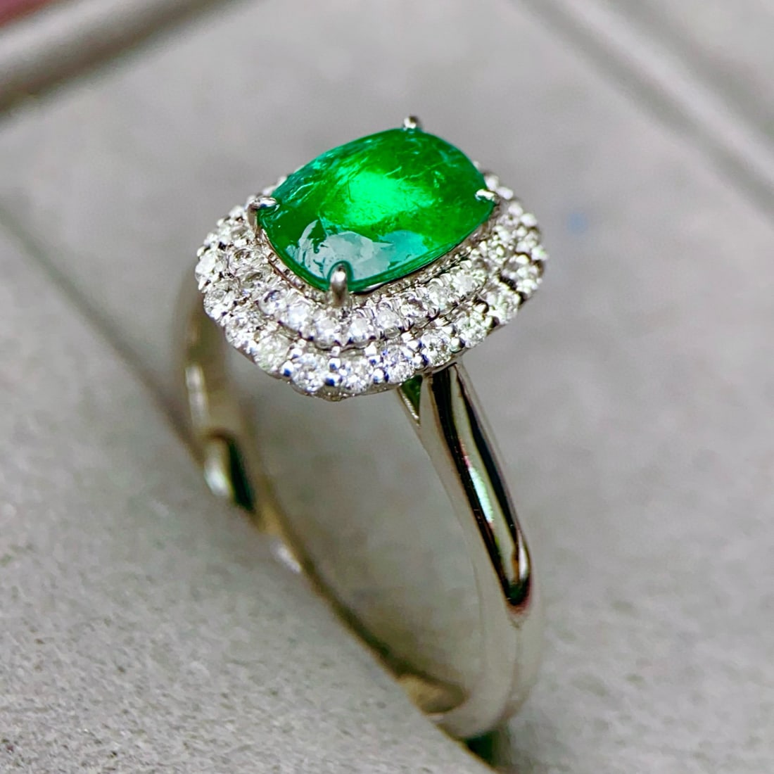 14k Gold 1.45 Ctw Vivid Green Natural Emerald & Diamond Ring - 5