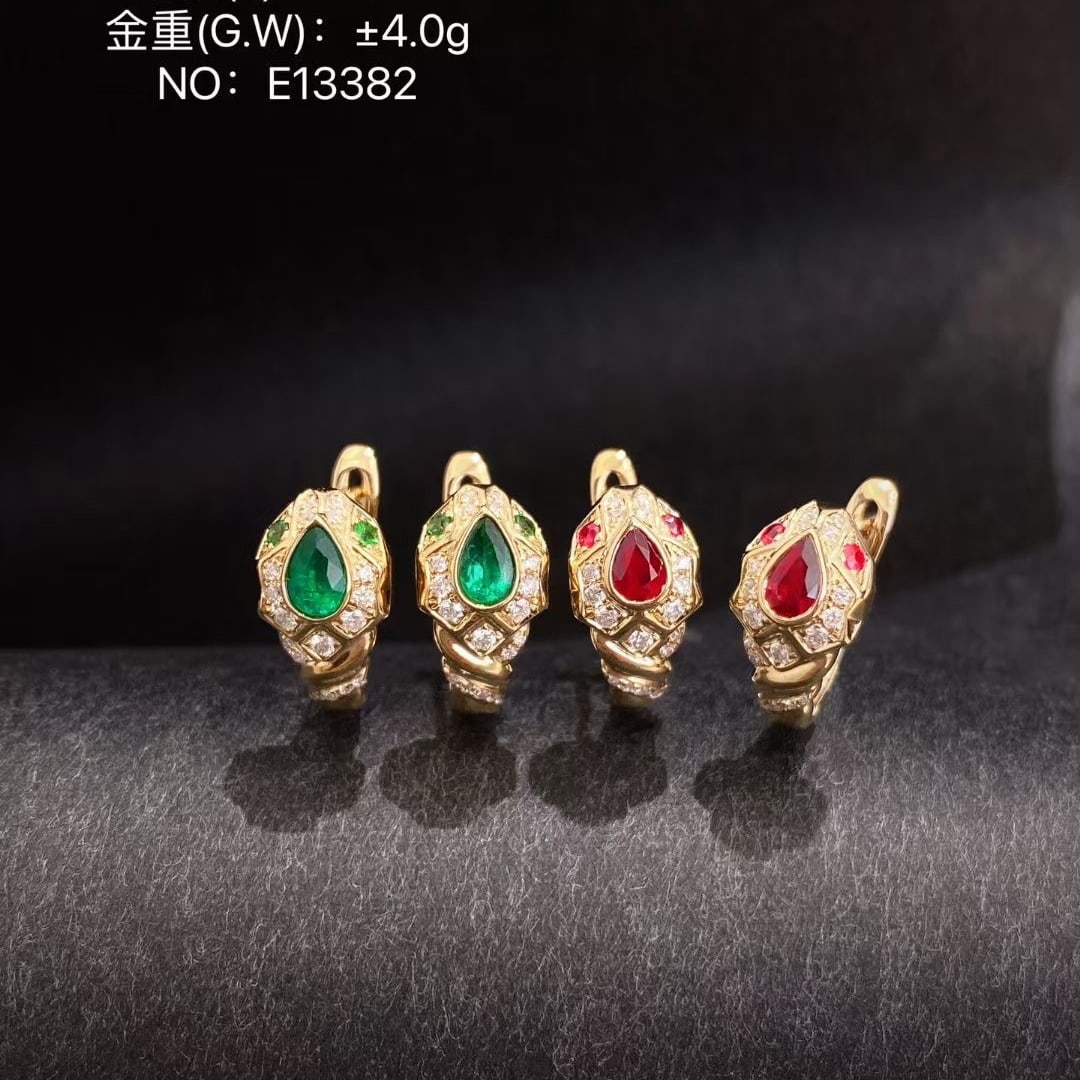 14k Gold 0.54 Ctw Vivid Green Natural Emerald & Diamond Earrings - 3