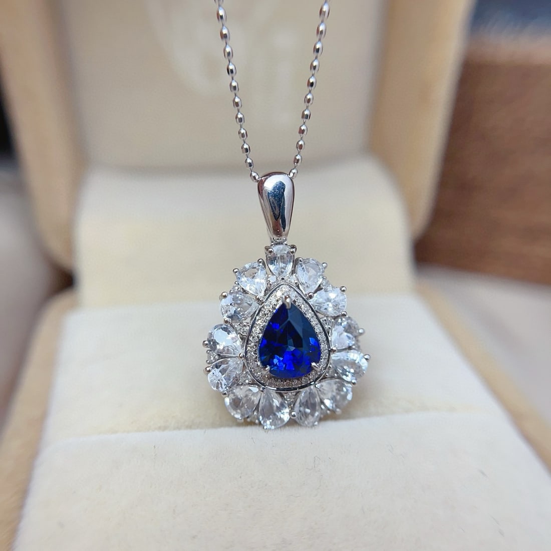 14k Gold 1.15 Ct Natural Sapphire & Diamond & Sapphire Pendant( Without Chain ): Ref:230942083 // gold content:14k gold // main gemstone:sapphire // shape:pear // carat weight:1. 15ct // color:blue // treatment:natural // // adjacent gemstone 2 : diamond // number of stones:50 //